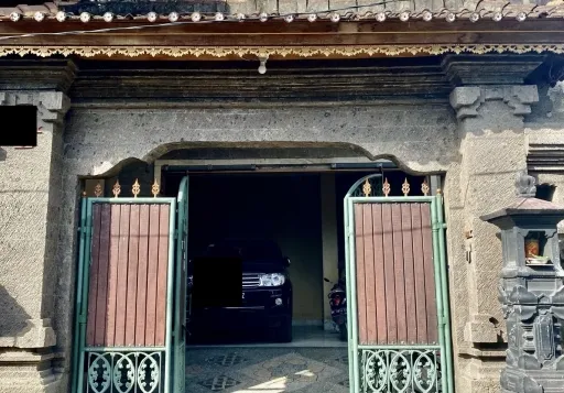 Dijual cepat rumah daerah Denpasar Utara, Padang Sambian f223
