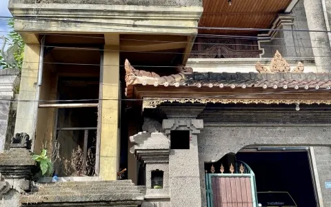 Dijual cepat rumah daerah Denpasar Utara, Padang Sambian f223