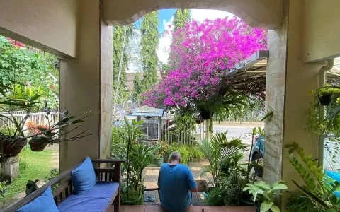 Dijual rumah minimalis lantai 2 di Goa gong