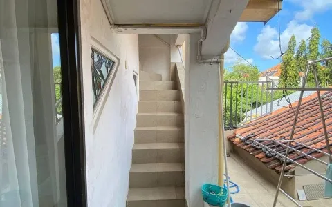 Dijual rumah minimalis lantai 2 di Goa gong